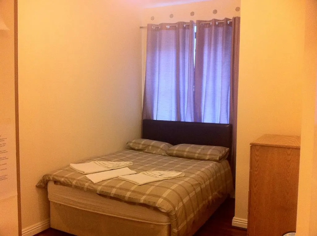 Abbey Court Apartments Dublin 0*,